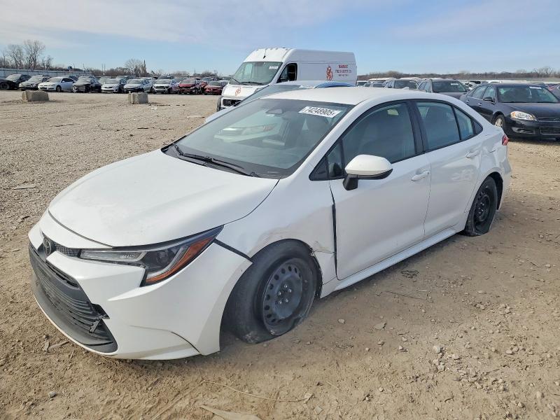 TOYOTA COROLLA LE 2023 with VIN JTDB4MEE3P3000947 - Photo from auction