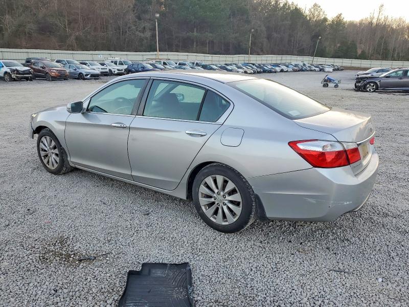 Photo 2 from auction – 2013 HONDA ACCORD with VIN 1HGCR2F74DA171001