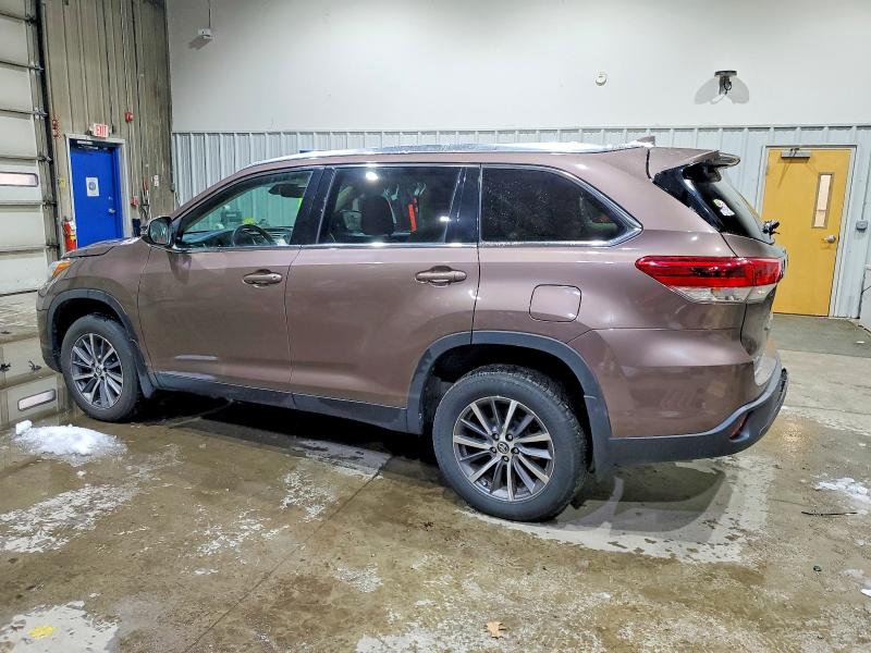Photo 2 from auction – 2019 TOYOTA HIGHLANDER with VIN 5TDJZRFH6KS927659
