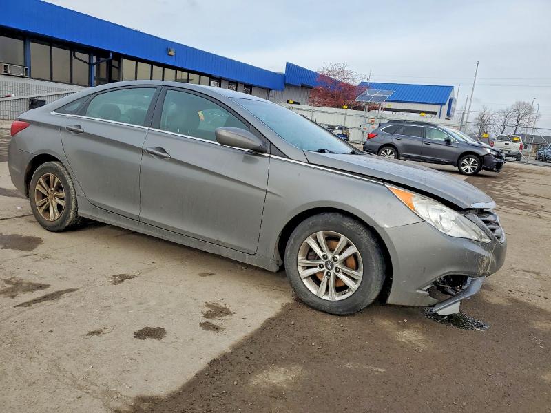 Photo 4 from auction – 2013 HYUNDAI SONATA with VIN 5NPEB4AC2DH787610