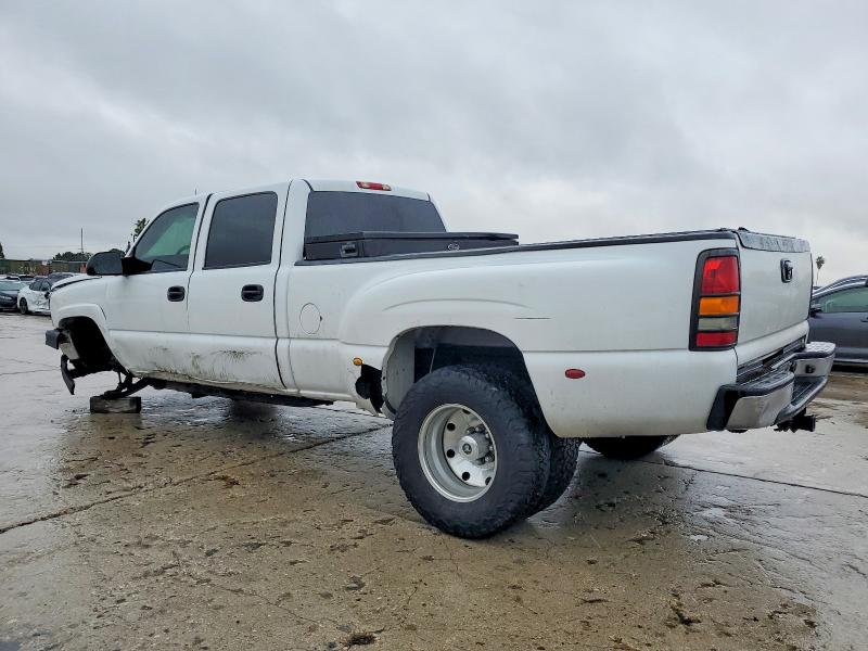 Photo 2 from auction – 2005 CHEVROLET SILVERADO with VIN 1GCJK33265F947125