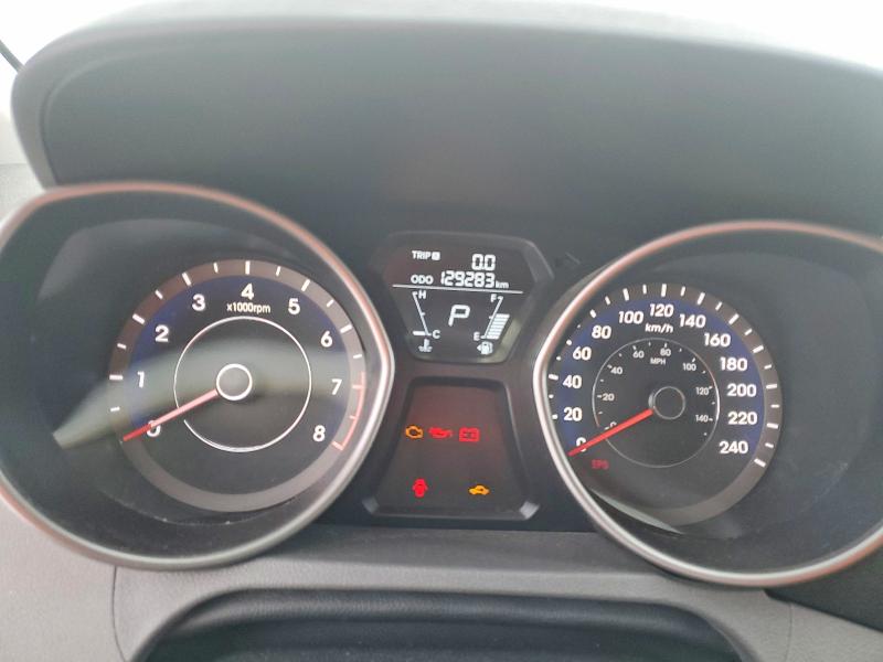 Photo 9 from auction – 2012 HYUNDAI ELANTRA GL with VIN 5NPDH4AE4CH070538