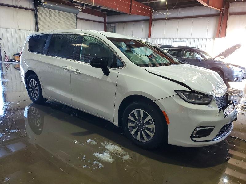 Photo 4 from auction – 2025 CHRYSLER PACIFICA H with VIN 2C4RC1S7XSR572314