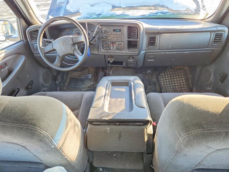 Photo 8 from auction – 2005 CHEVROLET SILVERADO with VIN 1GCHK23U35F971912