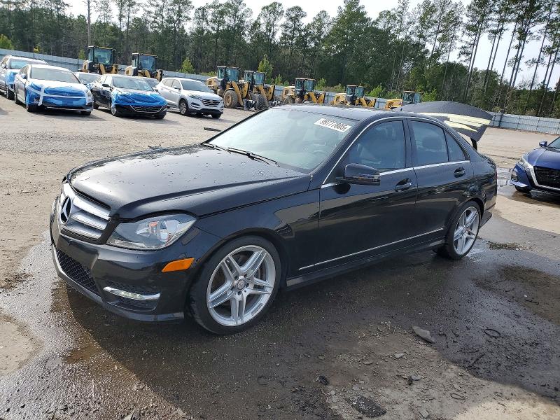 Photo 1 from auction – 2013 MERCEDES-BENZ C 300 4MAT with VIN WDDGF8AB5DR279013
