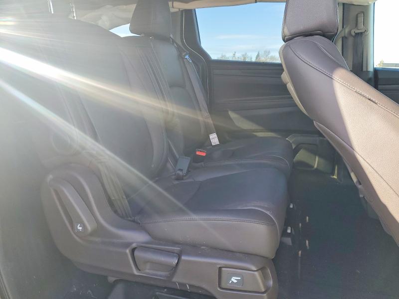 Photo 11 from auction – 2018 HONDA ODYSSEY TO with VIN 5FNRL6H8XJB099442