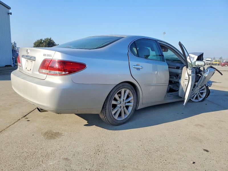 Photo 3 from auction – 2005 LEXUS ES with VIN JTHBA30G055129885