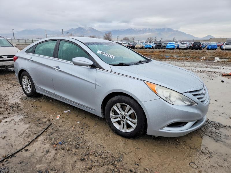Photo 4 from auction – 2013 HYUNDAI SONATA GLS with VIN 5NPEB4AC8DH807830