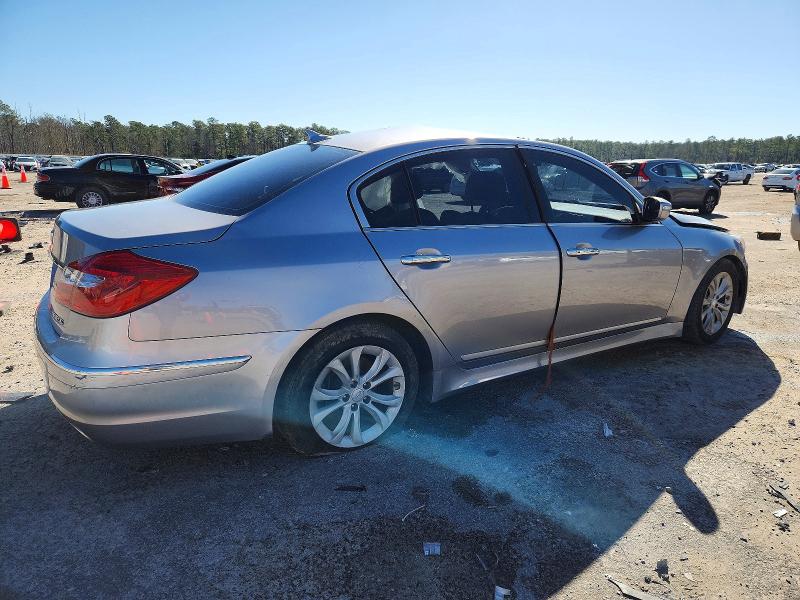 Photo 3 from auction – 2013 HYUNDAI GENESIS 3. with VIN KMHGC4DD1DU229890