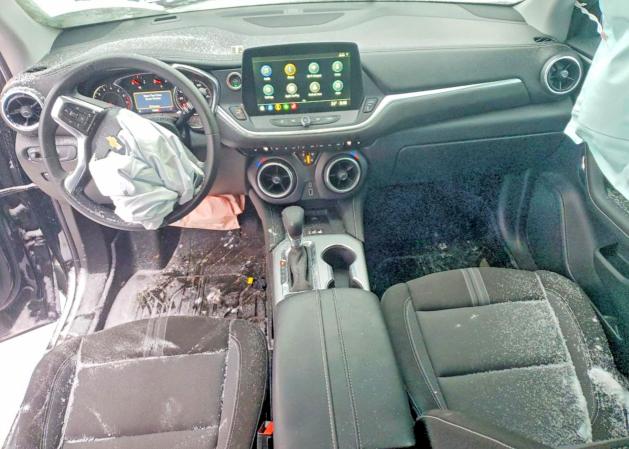 Photo 8 from auction – 2025 CHEVROLET BLAZER with VIN 3GNKBCR4XSS110406