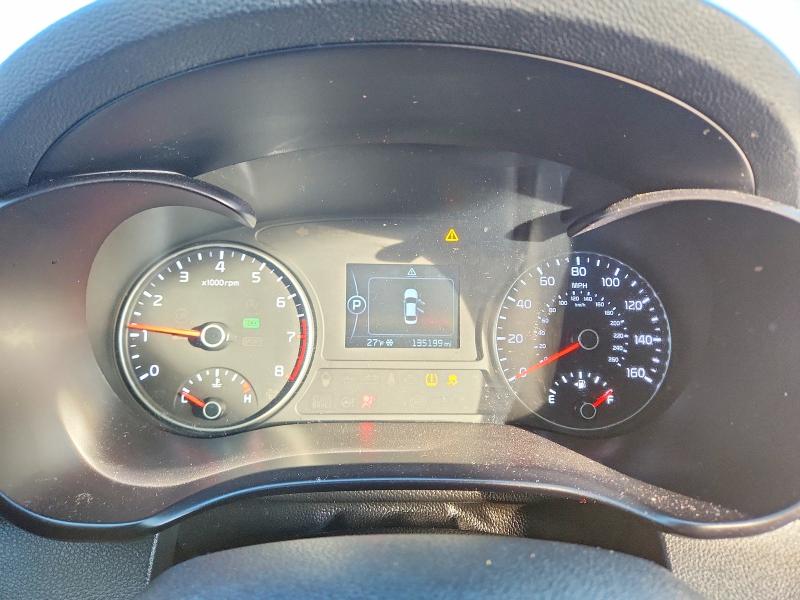 Photo 9 from auction – 2017 KIA OPTIMA with VIN 5XXGT4L32HG130679