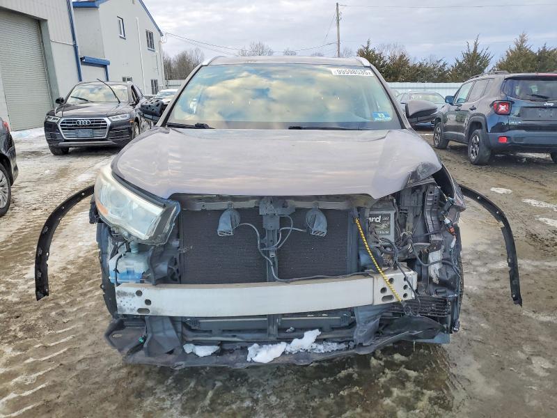 Photo 5 from auction – 2014 TOYOTA HIGHLANDER with VIN 5TDJKRFH1ES064116