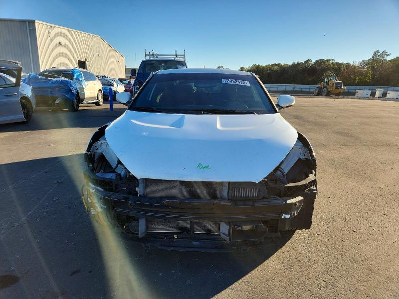 Фото 5 с аукциона – 2016 HYUNDAI VELOSTER T с VIN KMHTC6AE5GU276447