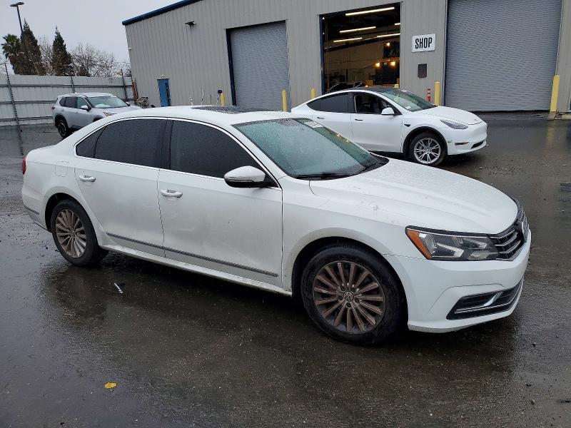 Photo 4 from auction – 2017 VOLKSWAGEN PASSAT SE with VIN 1VWBT7A32HC009873