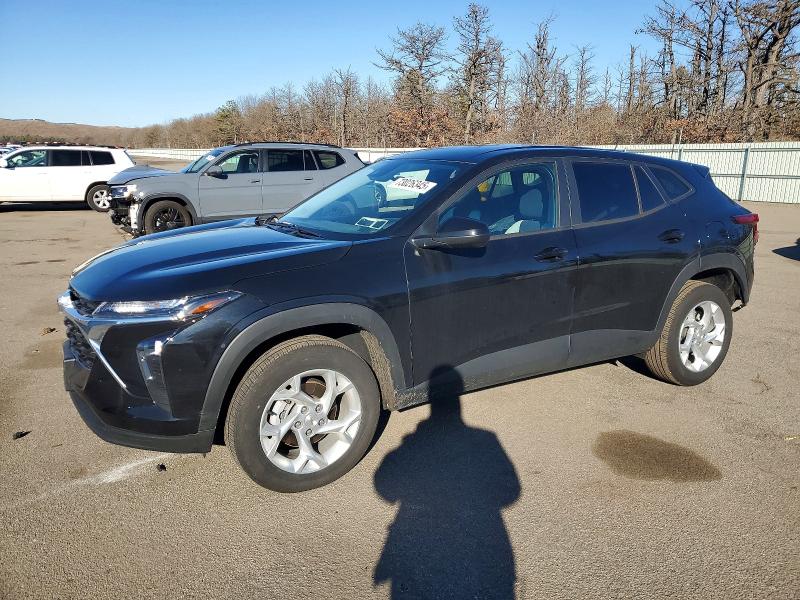 CHEVROLET TRAX 2025 with VIN KL77LFEP0SC115386 - Photo from auction