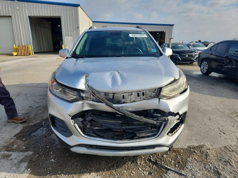 Photo 5 from auction – 2019 CHEVROLET TRAX 1LT with VIN KL7CJLSB7KB746332