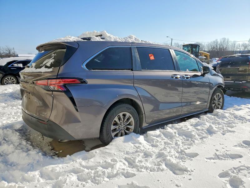 Photo 3 from auction – 2021 TOYOTA SIENNA with VIN 5TDYRKEC7MS063378