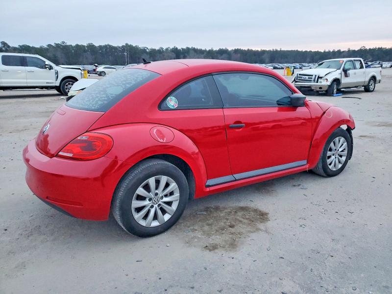 Photo 3 from auction – 2015 VOLKSWAGEN BEETLE with VIN 3VWF17AT1FM654792