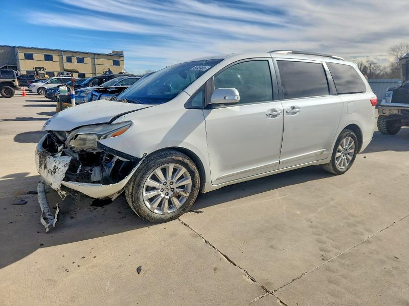 TOYOTA SIENNA XLE 2015 with VIN 5TDYK3DC8FS595284 - Photo from auction