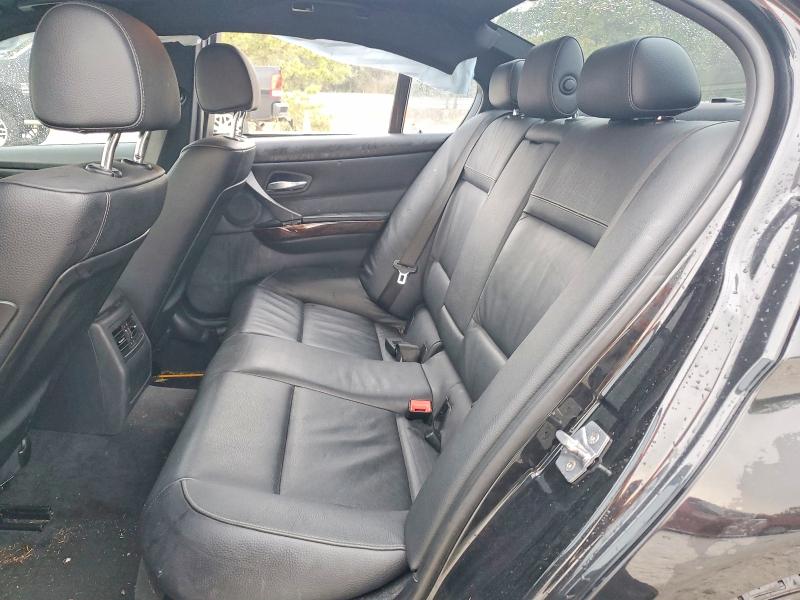 Photo 10 from auction – 2011 BMW 328 with VIN WBAPH5C55BA442004