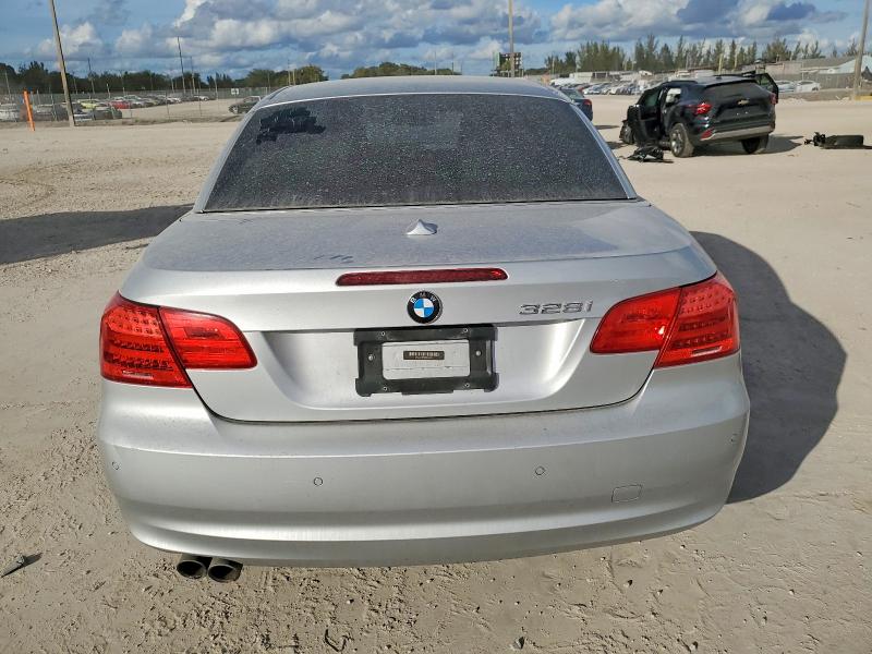 Photo 6 from auction – 2013 BMW 328 I SULE with VIN WBADW7C50DE733073