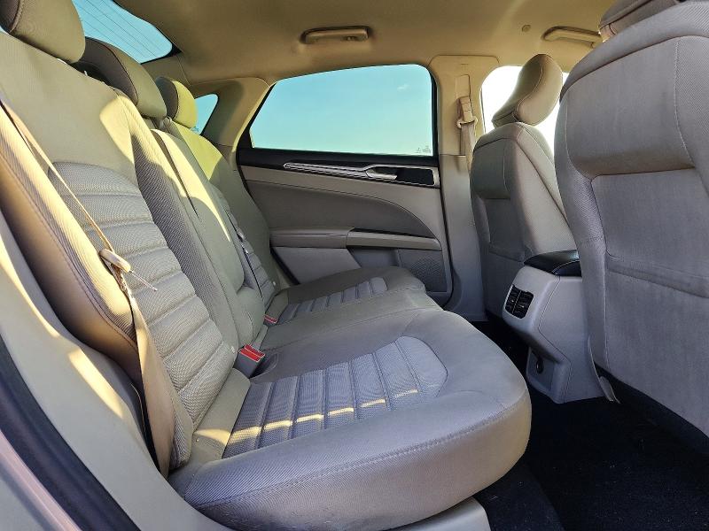 Photo 10 from auction – 2019 FORD FUSION with VIN 3FA6P0LUXKR208822