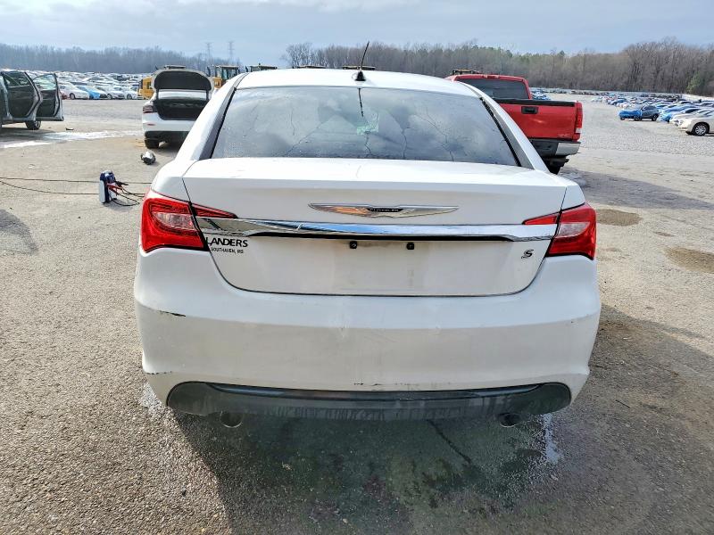 Photo 6 from auction – 2014 CHRYSLER 200 LIMITE with VIN 1C3CCBCG0EN197484