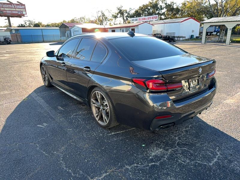 Photo 3 from auction – 2021 BMW M550XI with VIN WBA13BK00MCG26690