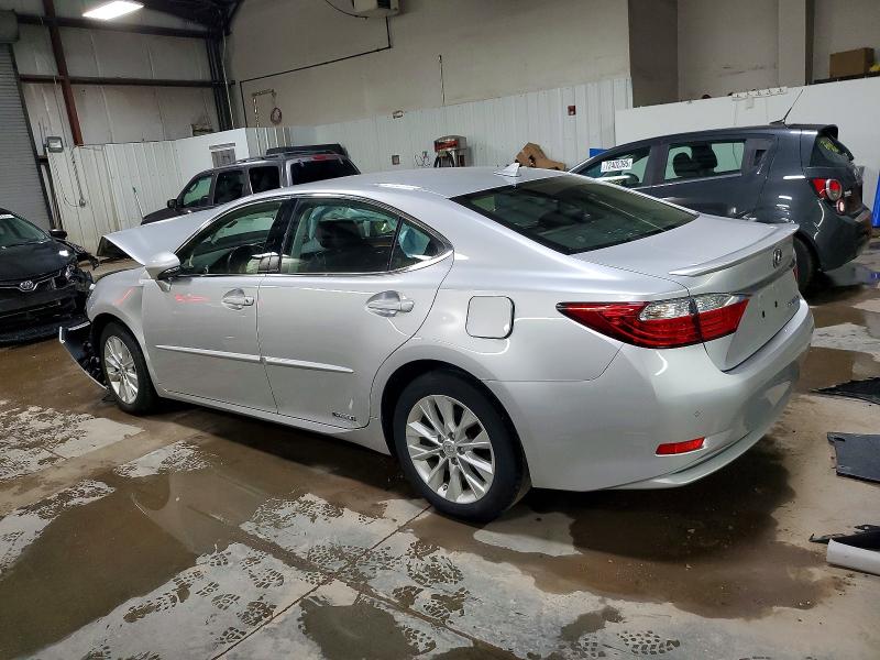 Photo 2 from auction – 2013 LEXUS ES 300H with VIN JTHBW1GG8D2007674