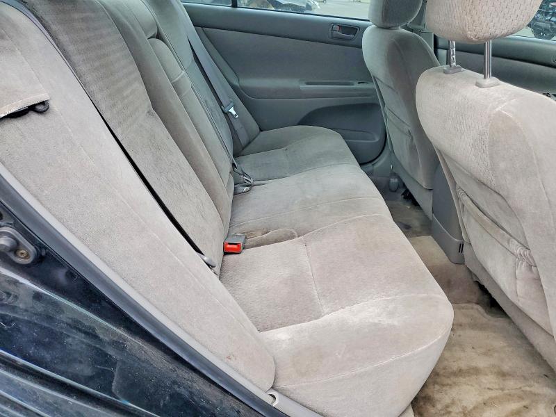 Photo 10 from auction – 2004 TOYOTA CAMRY LE with VIN JTDBE32K840256404