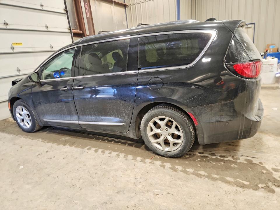Photo 2 from auction – 2018 CHRYSLER PACIFICA T with VIN 2C4RC1BG4JR339284