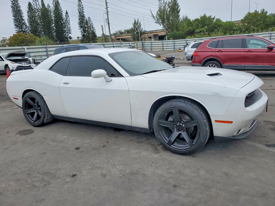 Photo 4 from auction – 2018 DODGE CHALLENGER with VIN 2C3CDZAG8JH131003