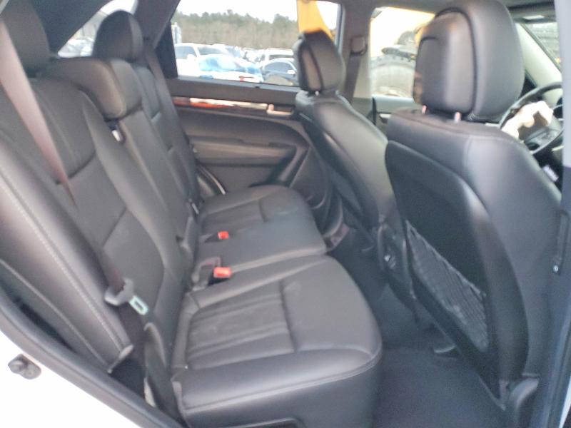 Photo 11 from auction – 2014 KIA SORENTO EX with VIN 5XYKUDA75EG480330