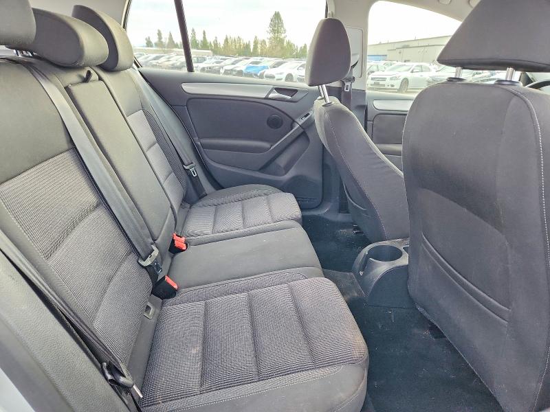Photo 10 from auction – 2012 VOLKSWAGEN GOLF with VIN WVWDB7AJ2CW322992