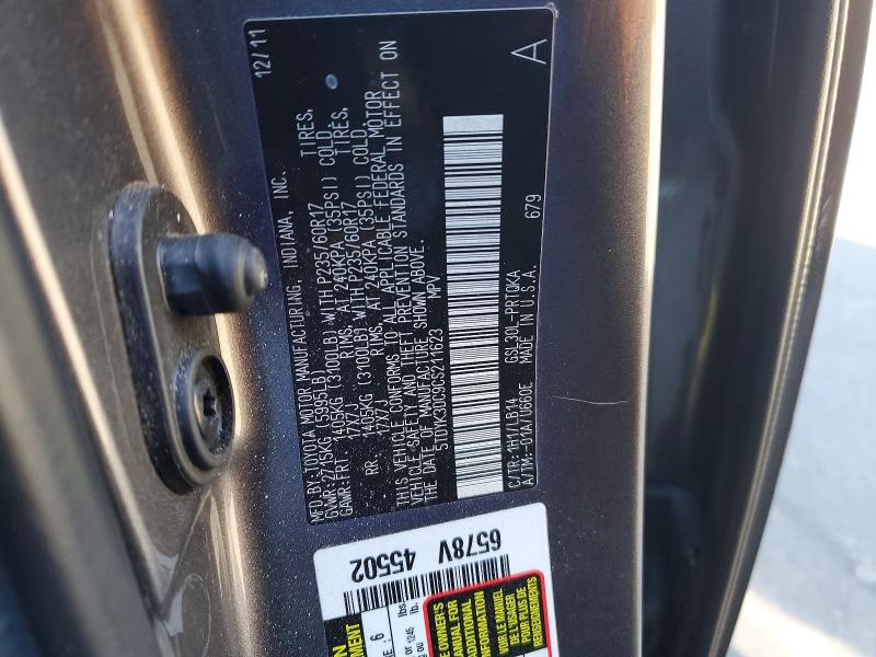 Photo 14 from auction – 2012 TOYOTA SIENNA XLE with VIN 5TDYK3DC9CS211623