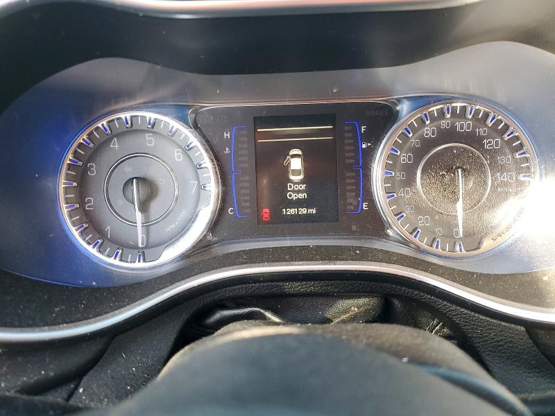 Photo 9 from auction – 2015 CHRYSLER 200 with VIN 1C3CCCAB8FN742958