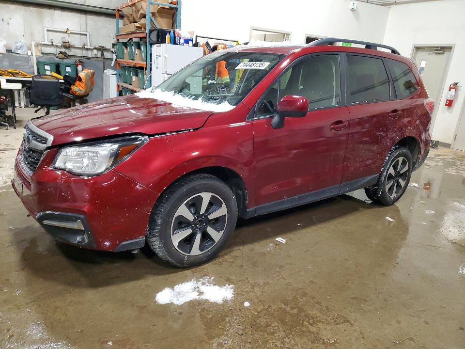 SUBARU FORESTER 2 2017 with VIN JF2SJEJC3HH422385 - Photo from auction