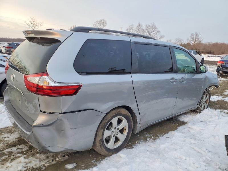 Photo 3 from auction – 2016 TOYOTA SIENNA with VIN 5TDKK3DCXGS694177
