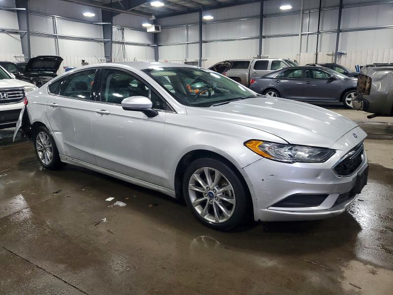 Photo 4 from auction – 2017 FORD FUSION with VIN 3FA6P0HD1HR335783