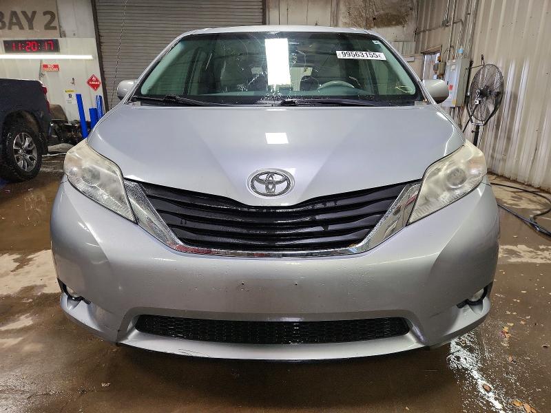 Photo 5 from auction – 2014 TOYOTA SIENNA XLE with VIN 5TDDK3DC1ES089499