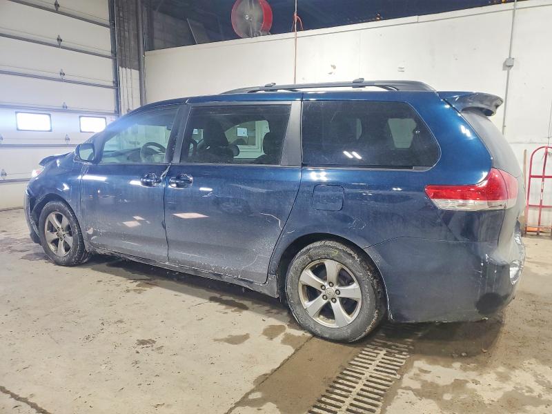 Photo 2 from auction – 2012 TOYOTA SIENNA LE with VIN 5TDKK3DC3CS248107