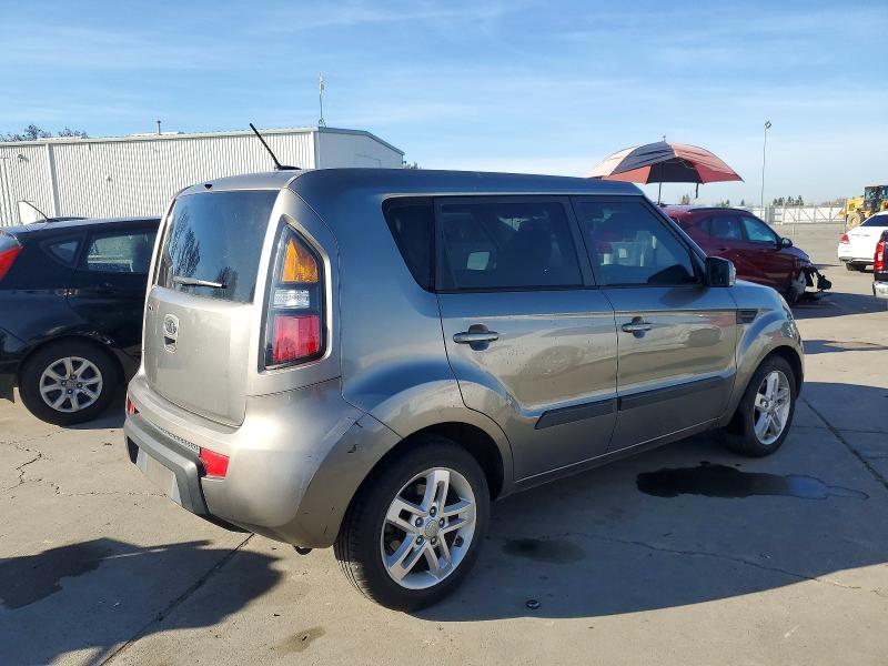 Photo 3 from auction – 2011 KIA SOUL + with VIN KNDJT2A27B7311295