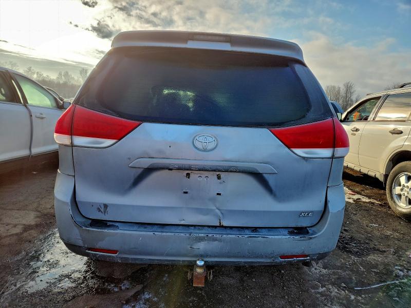 Photo 6 from auction – 2012 TOYOTA SIENNA XLE with VIN 5TDYK3DC8CS260781