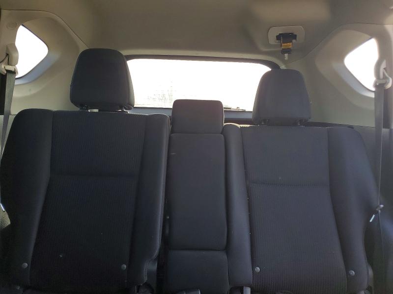 Photo 10 from auction – 2017 TOYOTA RAV4 with VIN 2T3BFREV6HW557003
