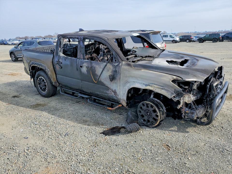 Photo 4 from auction – 2025 TOYOTA TACOMA with VIN 3TMLB5JN2SM154319