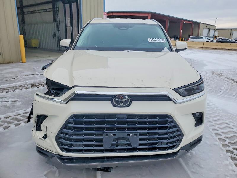 Photo 5 from auction – 2024 TOYOTA GRAND HIGHLANDER with VIN 5TDAAAA55RS008932