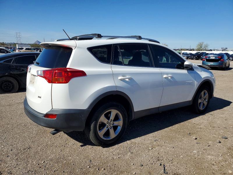 Photo 3 from auction – 2015 TOYOTA RAV4 XLE with VIN JTMWFREV2FD079125