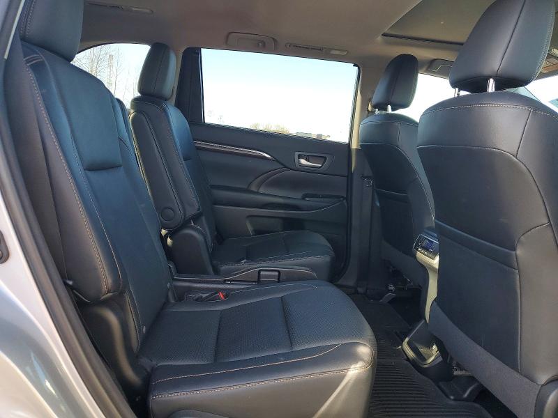 Photo 11 from auction – 2015 TOYOTA HIGHLANDER with VIN 5TDDKRFH7FS087687