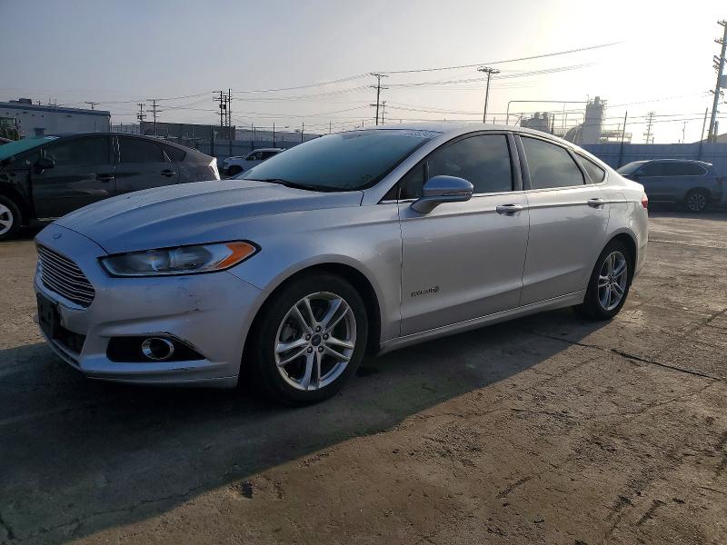 FORD FUSION 2016 с VIN 3FA6P0LUXGR141047 - Фото с аукциона