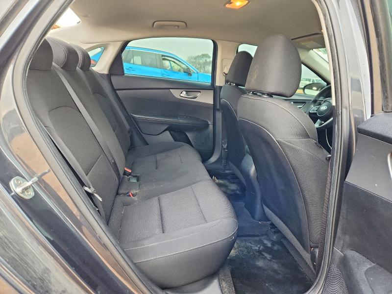 Photo 10 from auction – 2019 KIA FORTE with VIN 3KPF24AD8KE129823